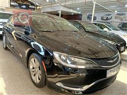 Chrysler 200
